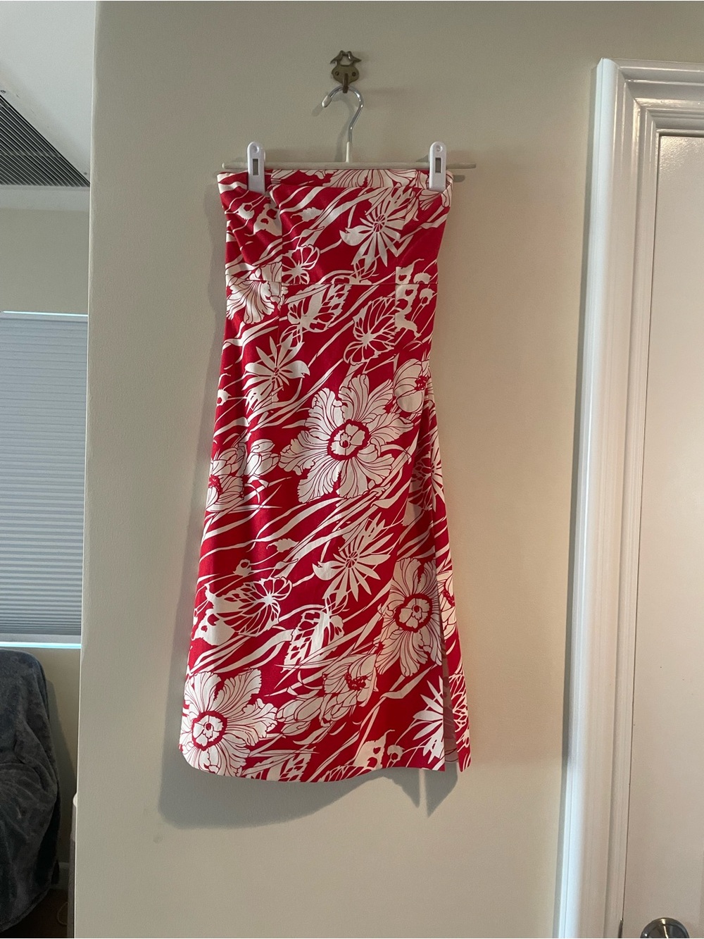 Express Red & White Floral Strapless Dress